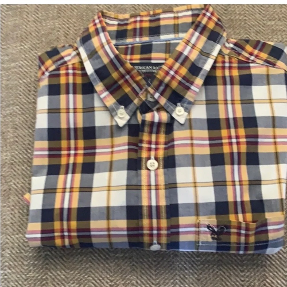 American Eagle Outfitters excellent preowned